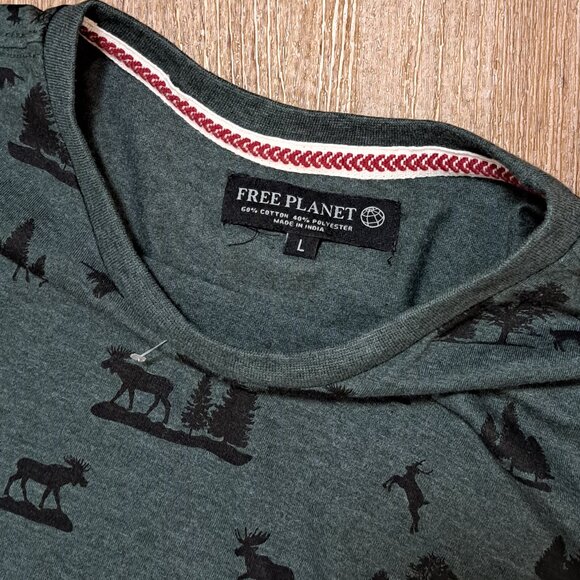 Free Planet Moose, Elk, Deer Print Pattern Green Shirt Men's Size Large - Picture 5 of 6